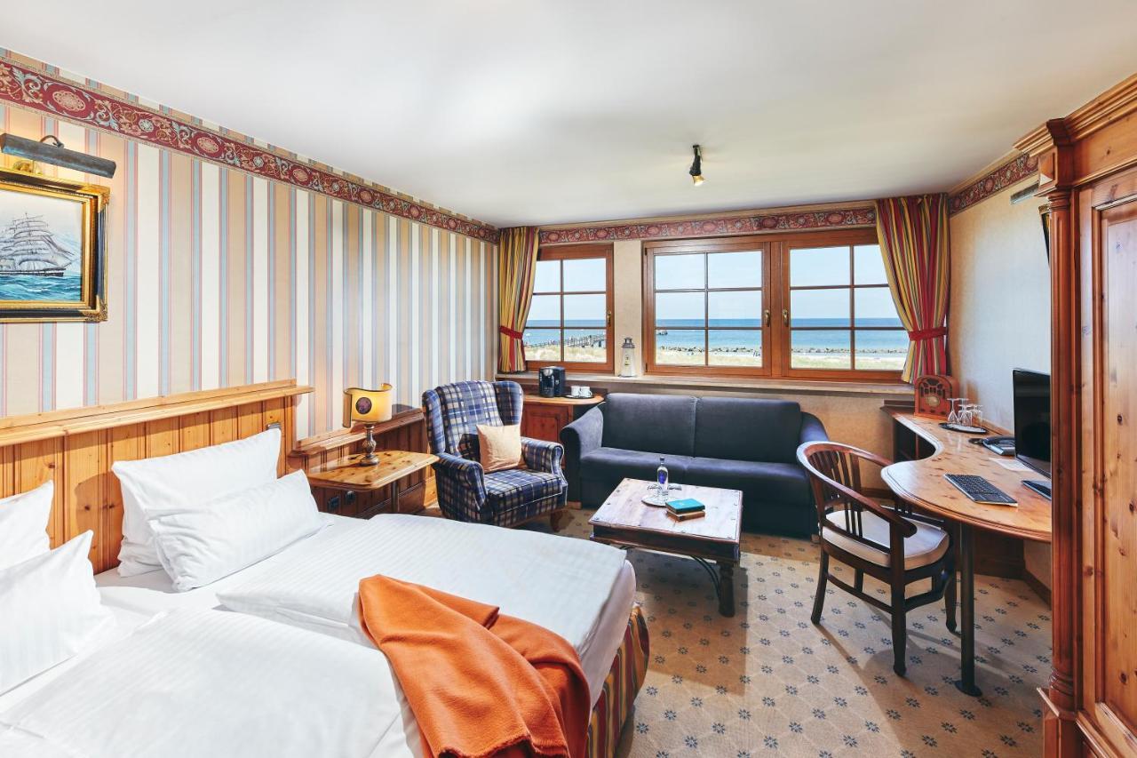 Moby Dick Hotel & Ferienwohnungen Wustrow  Buitenkant foto