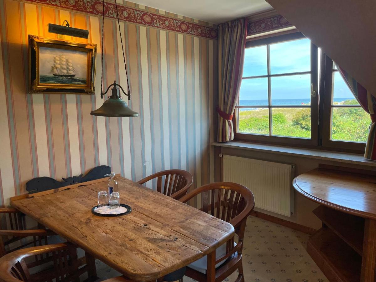 Moby Dick Hotel & Ferienwohnungen Wustrow  Buitenkant foto