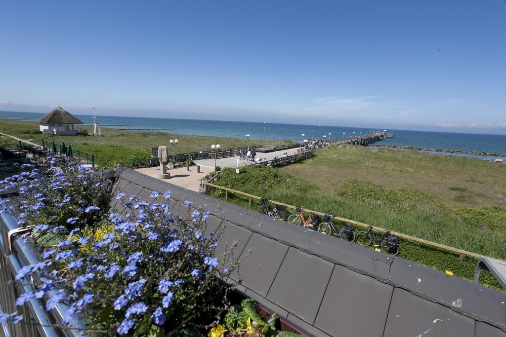 Moby Dick Hotel & Ferienwohnungen Wustrow  Buitenkant foto